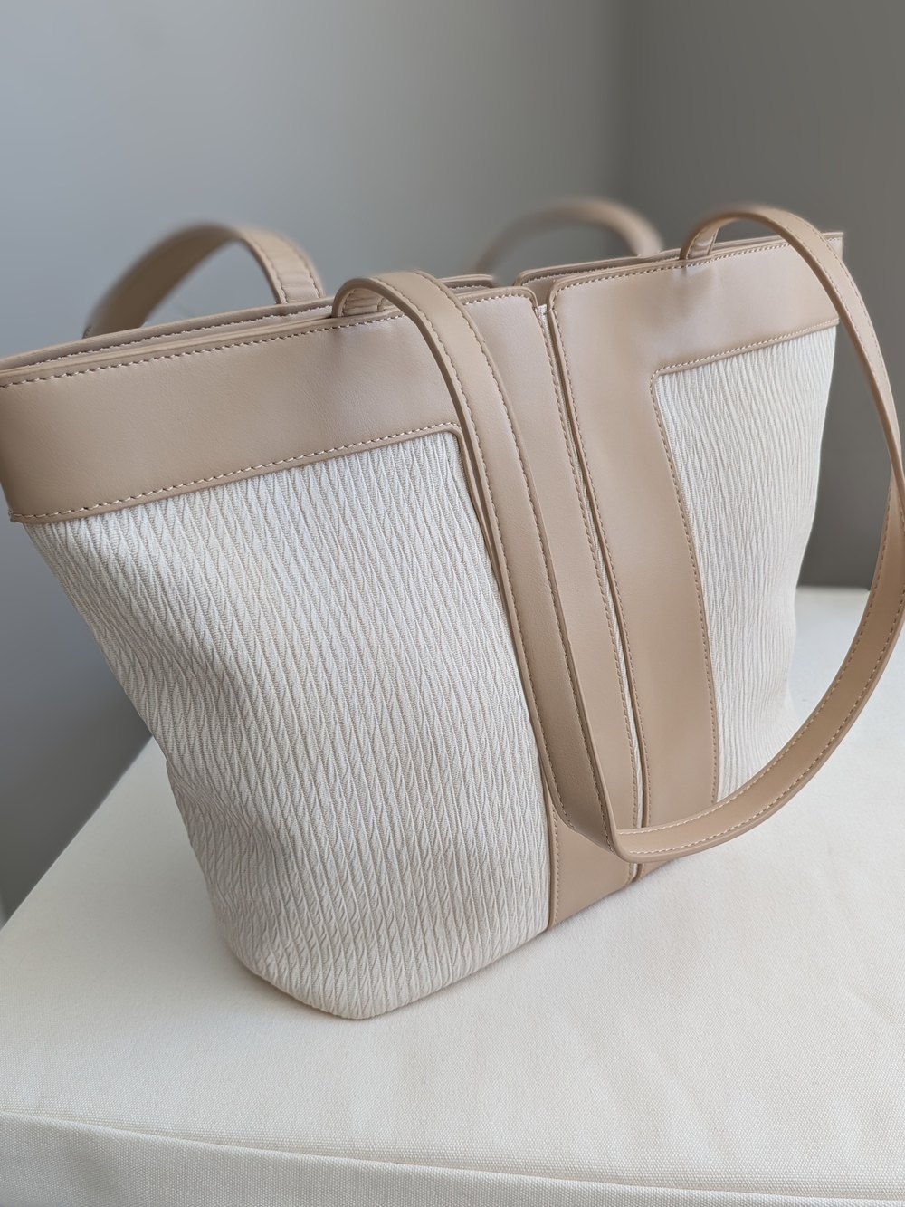 Neutral Cream & Tan Shoulder Tote Bag - Sleek Everyday Carry - Picture 3 of 10